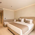 Safin & Hotel 4*