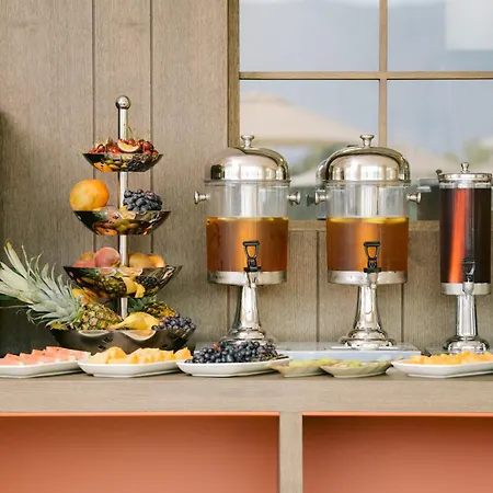 Safin & فندق أوريكوم