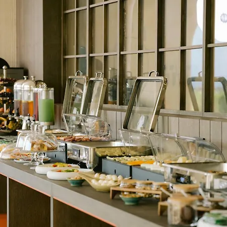 Safin & 4* أوريكوم