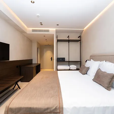 Safin & فندق أوريكوم