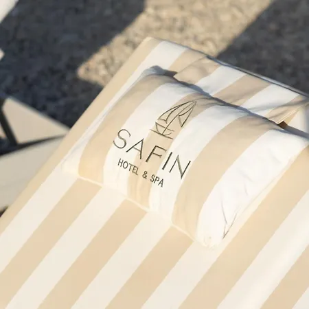 Safin & Hotel 4*